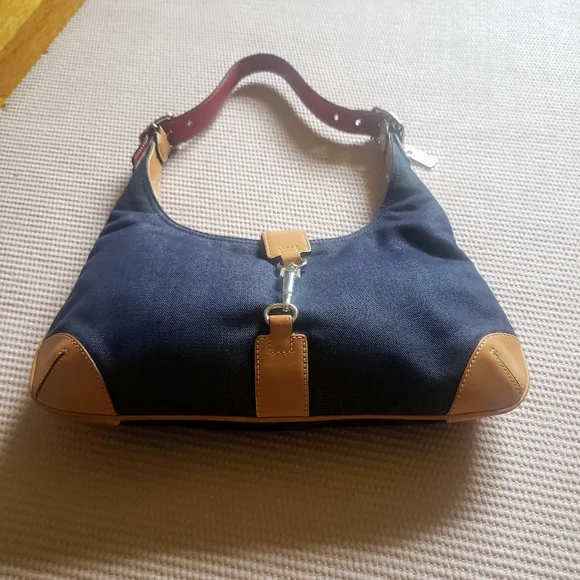 SOLD - COACH Vintage  Y2K  Hampton Hobo Purse - Denim - Picture 4 of 13